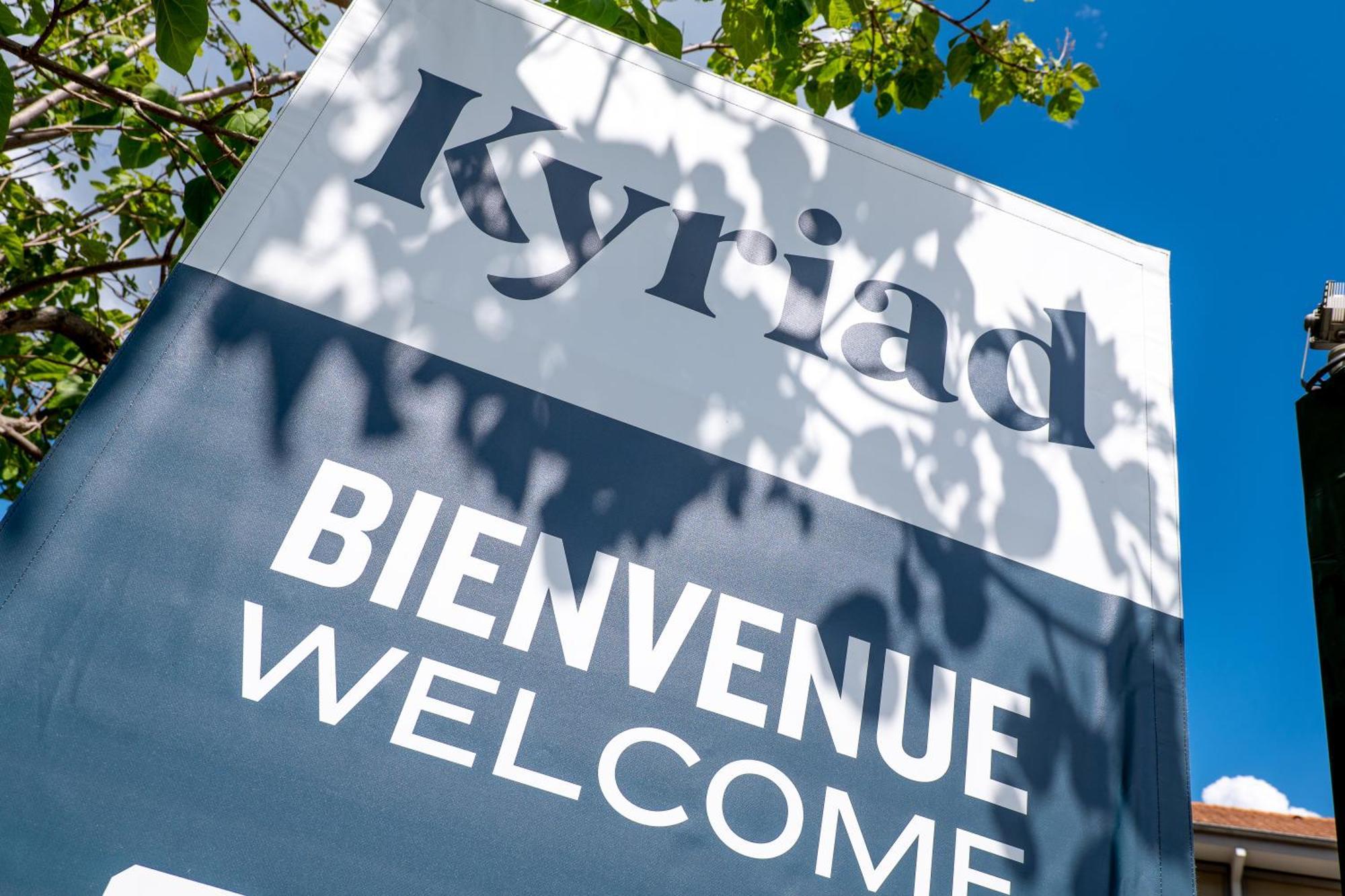 Kyriad Digne-Les-Bains Buitenkant foto